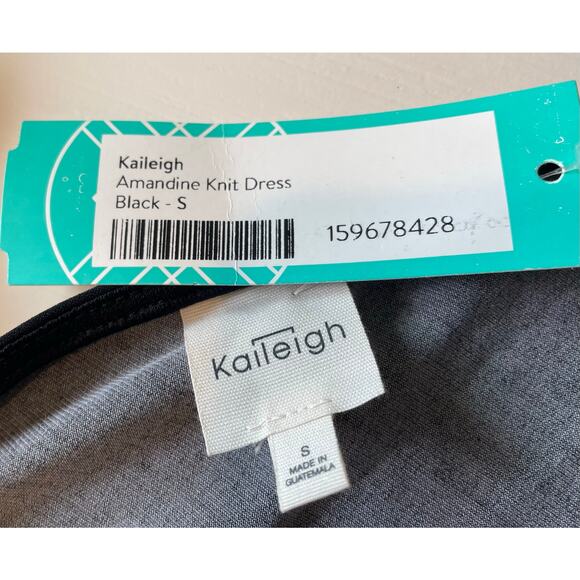 Kaileigh Amandine Knit Dress NWT Black Floral Surplice Neckline Stretch Sz S - Picture 6 of 8